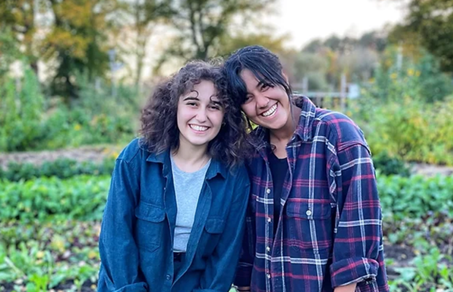 Rana Toprak och Sanaz Kalantari. Foto: Rotad & jordad Ⓒ